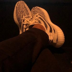 Meet your Posher, Derrick